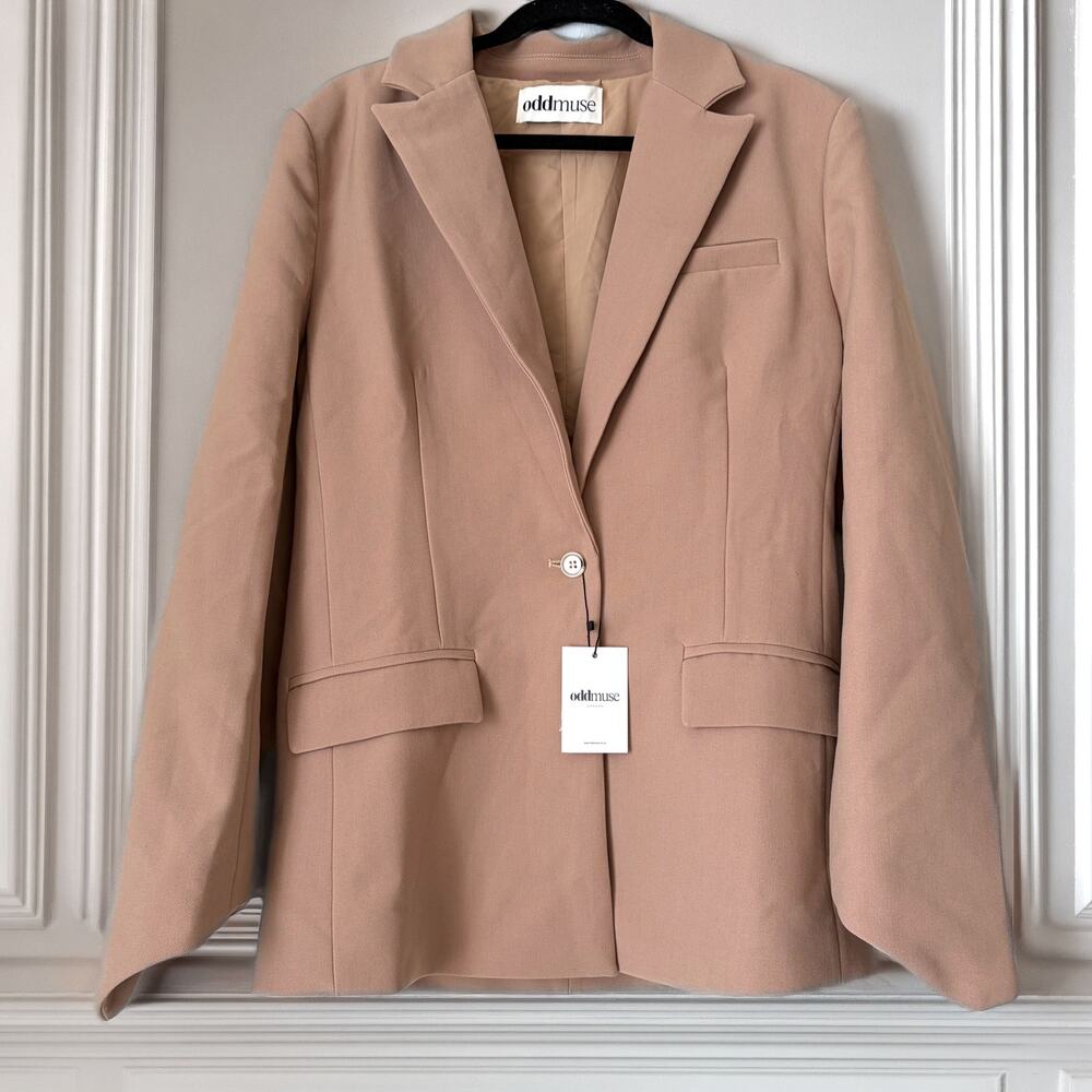Odd Muse NWT Ultimate Pointed Sleeve Muse Blazer Tan Jacket Size M London